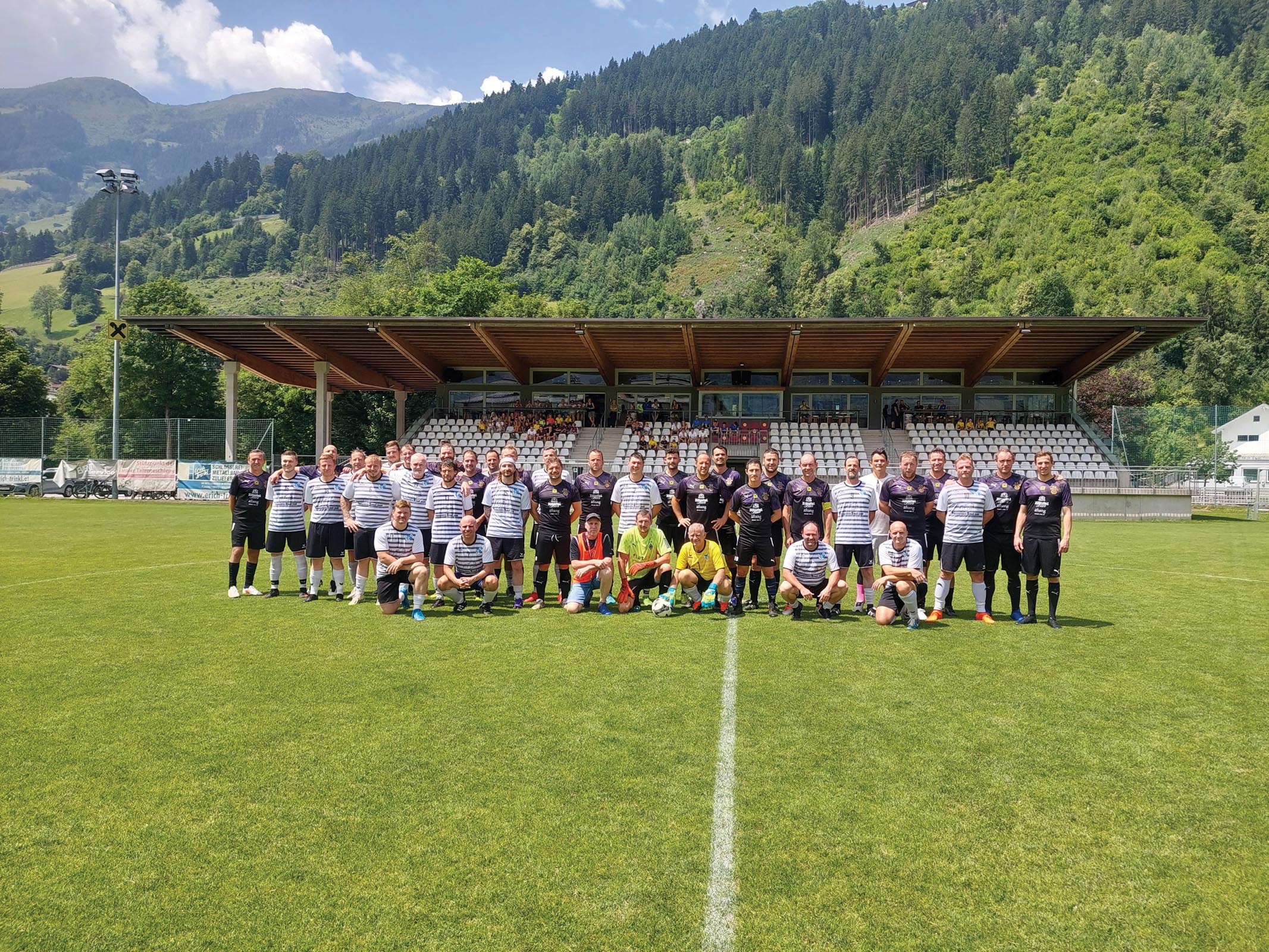 Fu-ballfreude-pur-in-Zell-am-Ziller