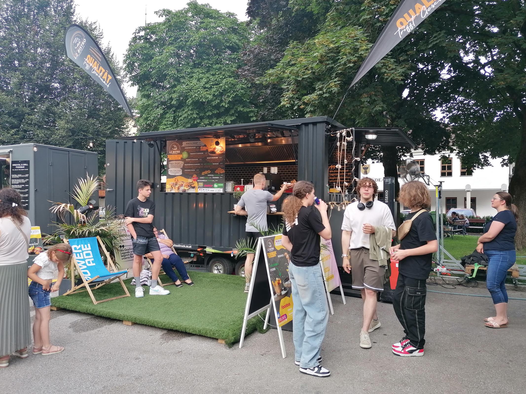Street-Food-Market-in-Zell-am-Ziller